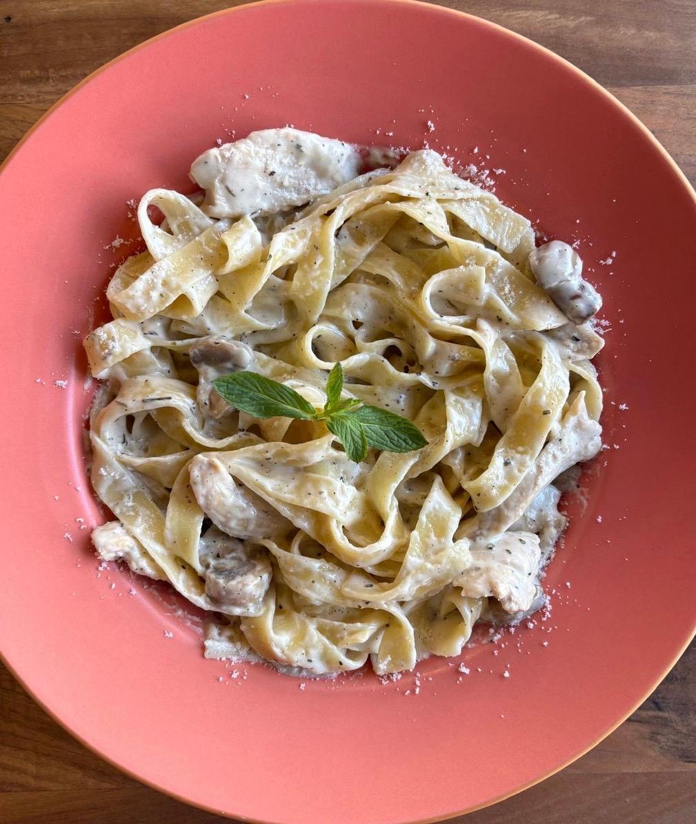FETTUCCINE ALFREDO